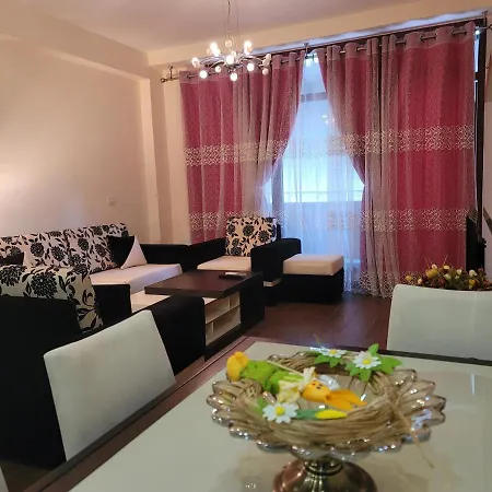 Spacious And Cozy Apartment *